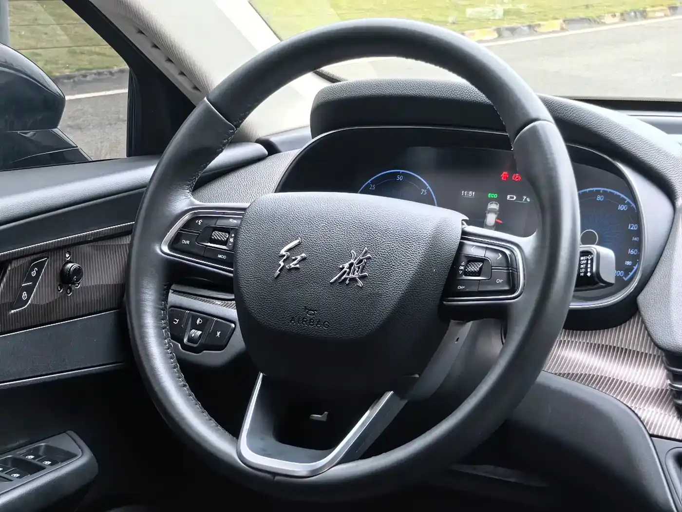 Hongqi E-QM5 431km Charging Enjoyment Edition 2022 — фото 14