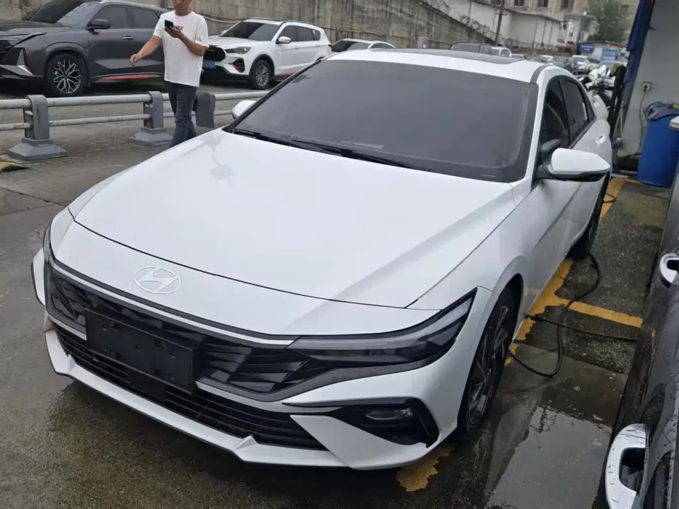 Hyundai Elantra 1.5L CVT GLX Elite Edition 2023