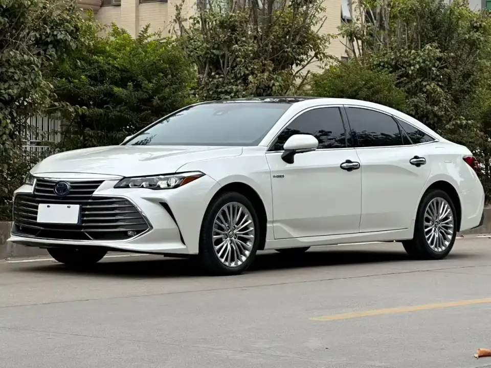 Toyota Avalon 2.5L Touring Noble SPORT Edition 2020