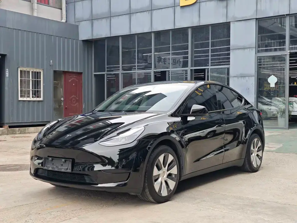 Tesla Model Y Facelift Rear-Wheel Drive Version 2023