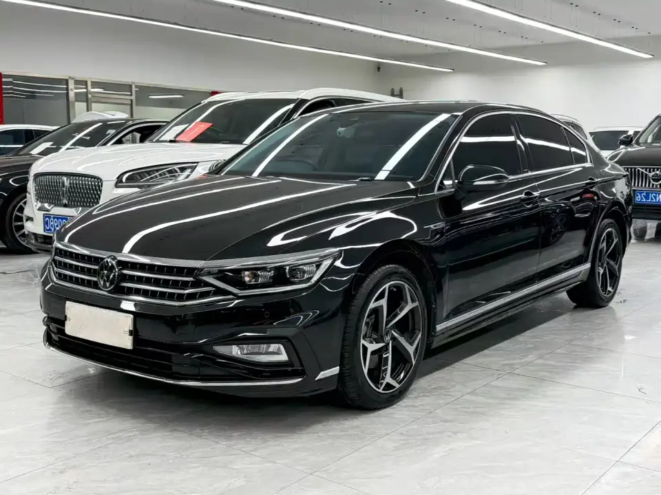 Volkswagen Magotan Model 2 Million Commemorative Edition 330TSI DSG Luxury 2024