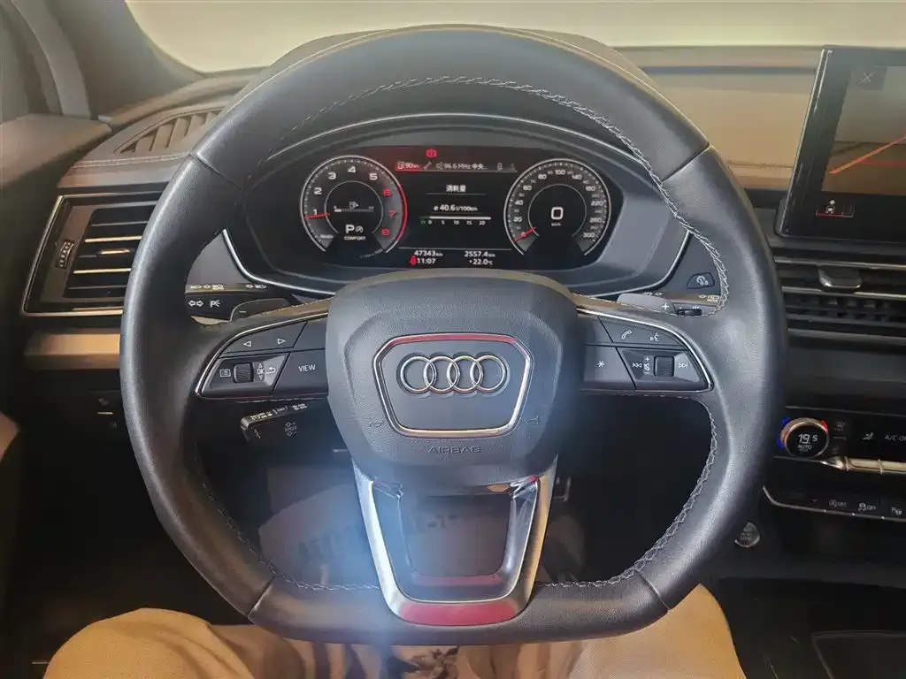Audi Q5L Sportback 40 TFSI Fashion Style 2023 — фото 6