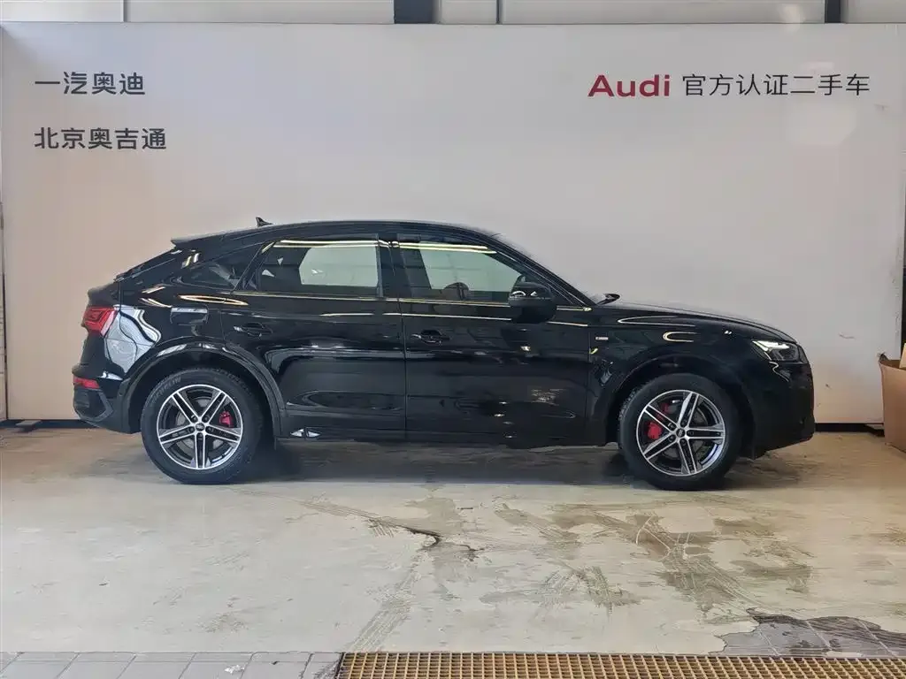 Audi Q5L Sportback 40 TFSI Fashion Style 2023 — фото 4
