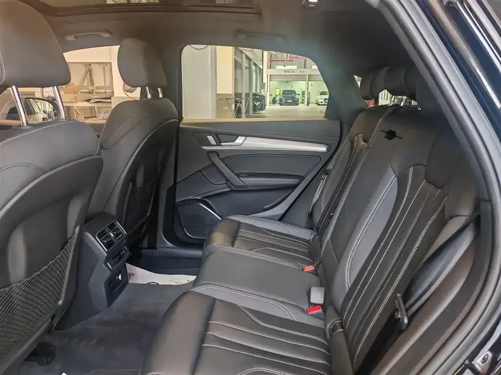 Audi Q5L Sportback 40 TFSI Fashion Style 2023 — фото 11