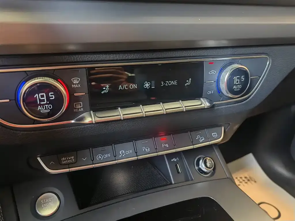 Audi Q5L Sportback 40 TFSI Fashion Style 2023 — фото 7