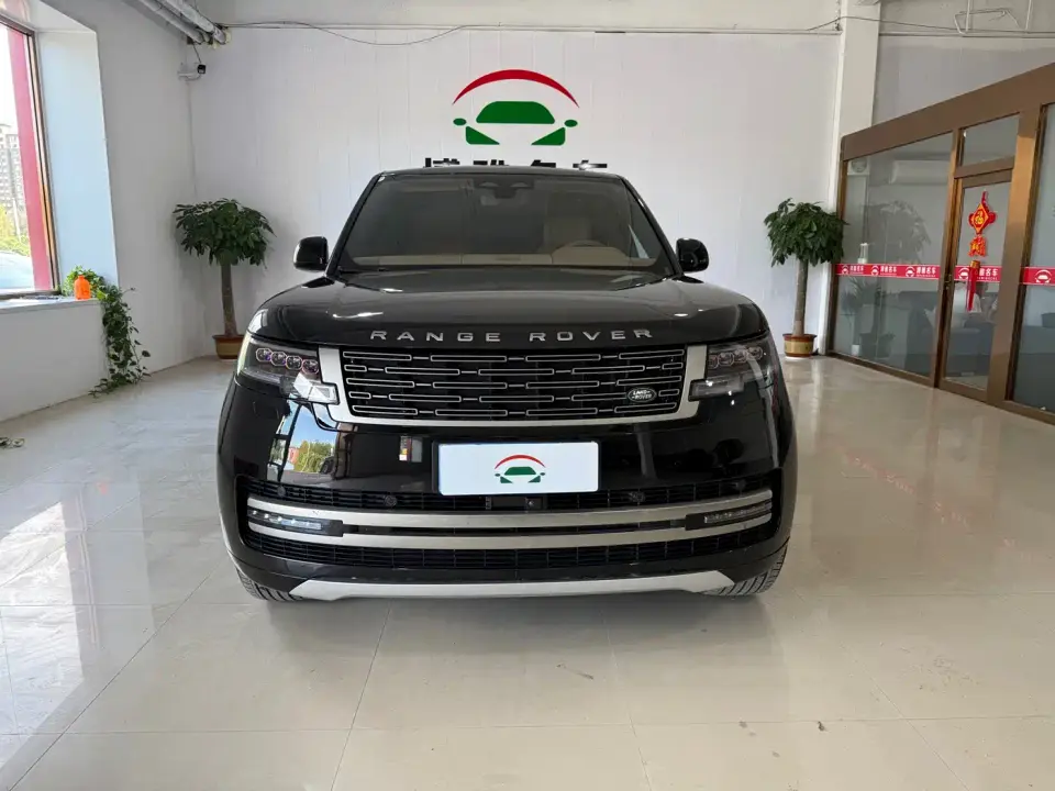 Land Rover Range Rover 3.0 L6 400PS Golden Age Extended 7-Seater 2024