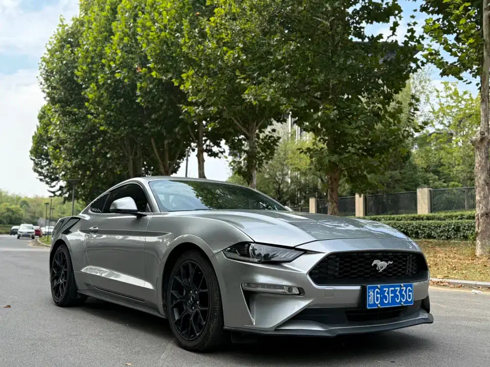 Ford Mustang 2.3L EcoBoost 2020