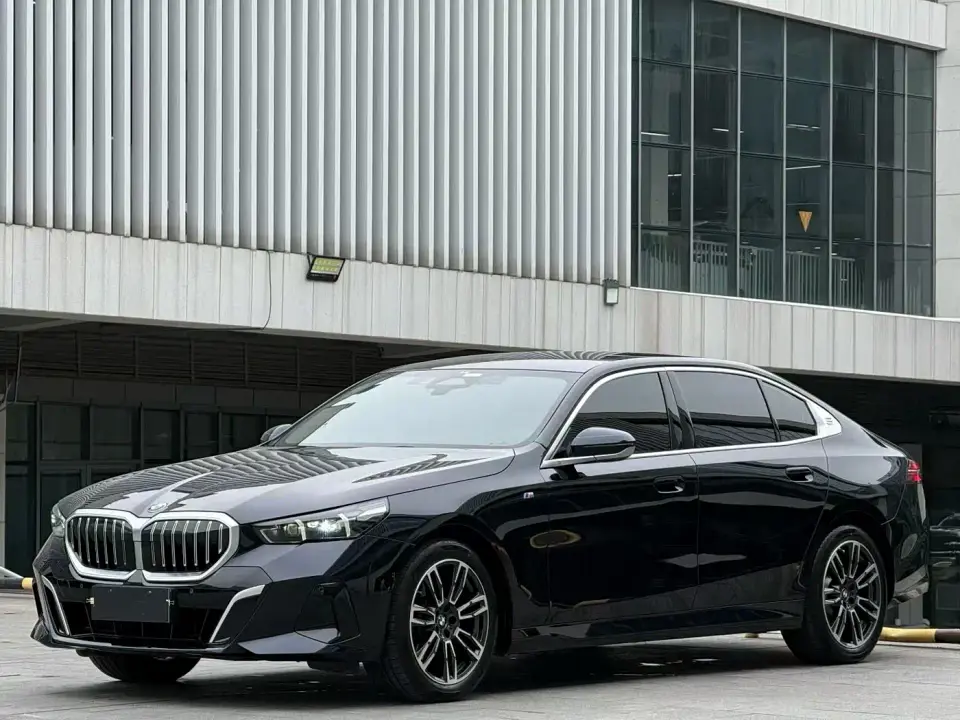 BMW 5 Series 525Li M Sport Package 2024