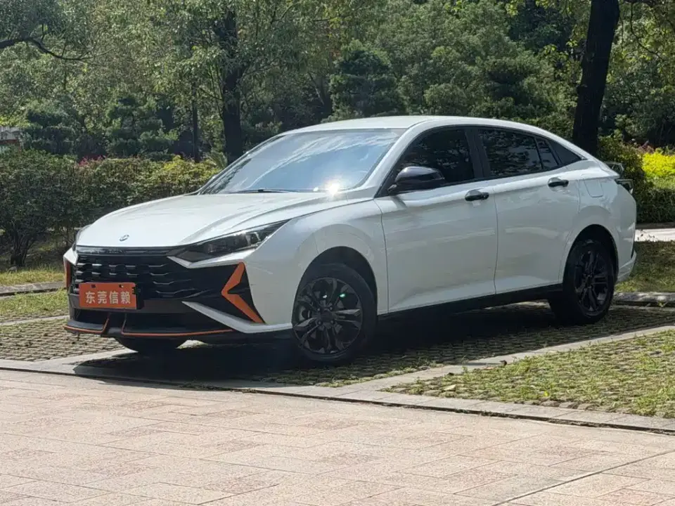 Dongfeng Aeolus Yixuan Mach Edition 1.5L Automatic Shadow Chase Edition 2025