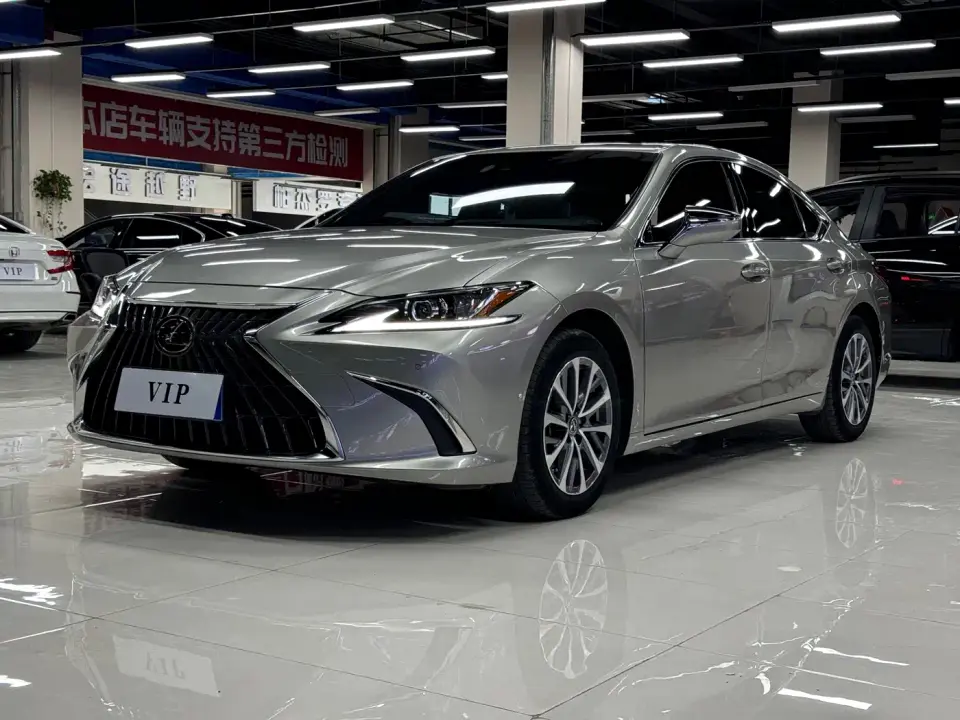 Lexus ES 200 Excellence Edition 2023