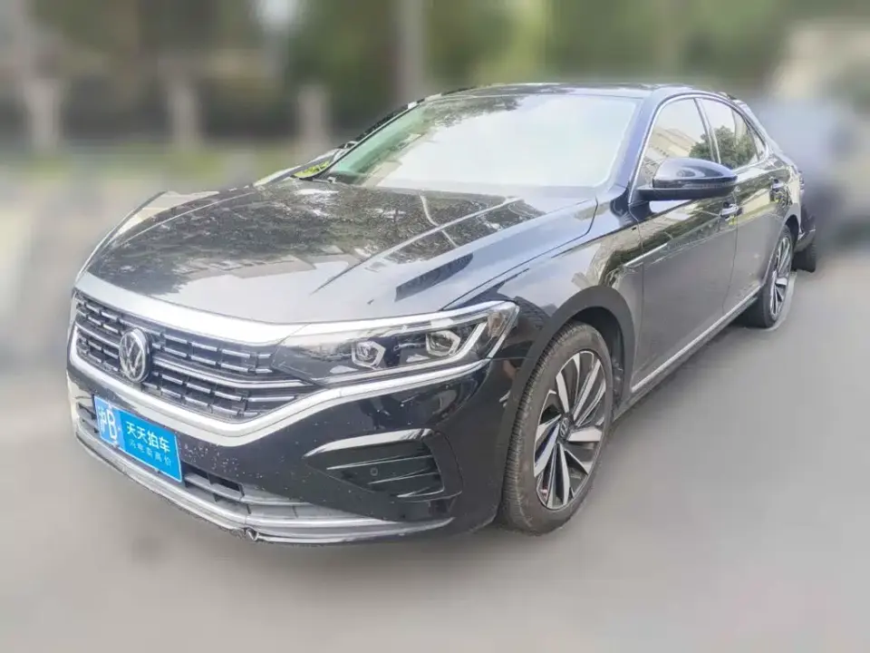 Volkswagen Passat 380TSI Luxury Edition 2022