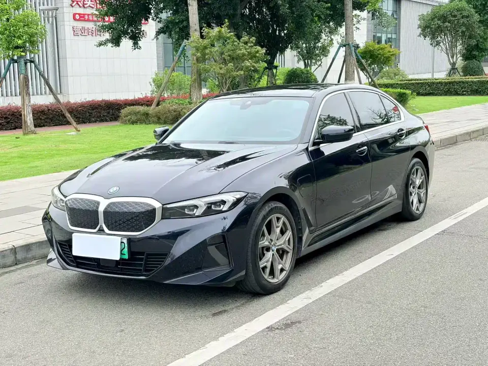 BMW i3 eDrive 35 L 2025