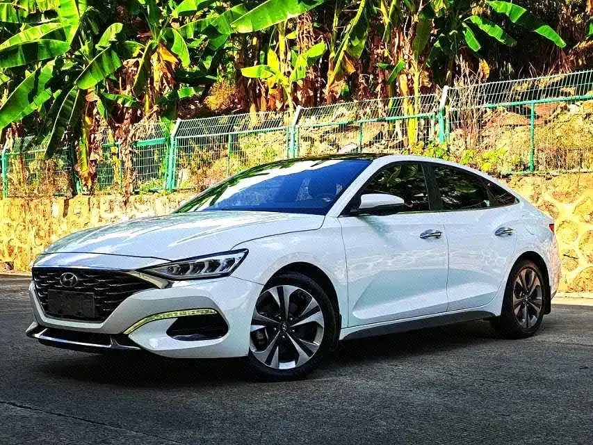 Hyundai Fista 280TGDi Smart Speed Edition China VI 2020