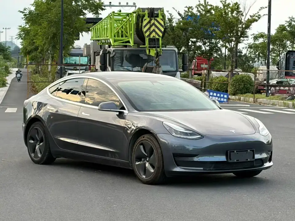 Tesla Model 3 Standard Range Rear-Wheel Drive Upgrade 2020