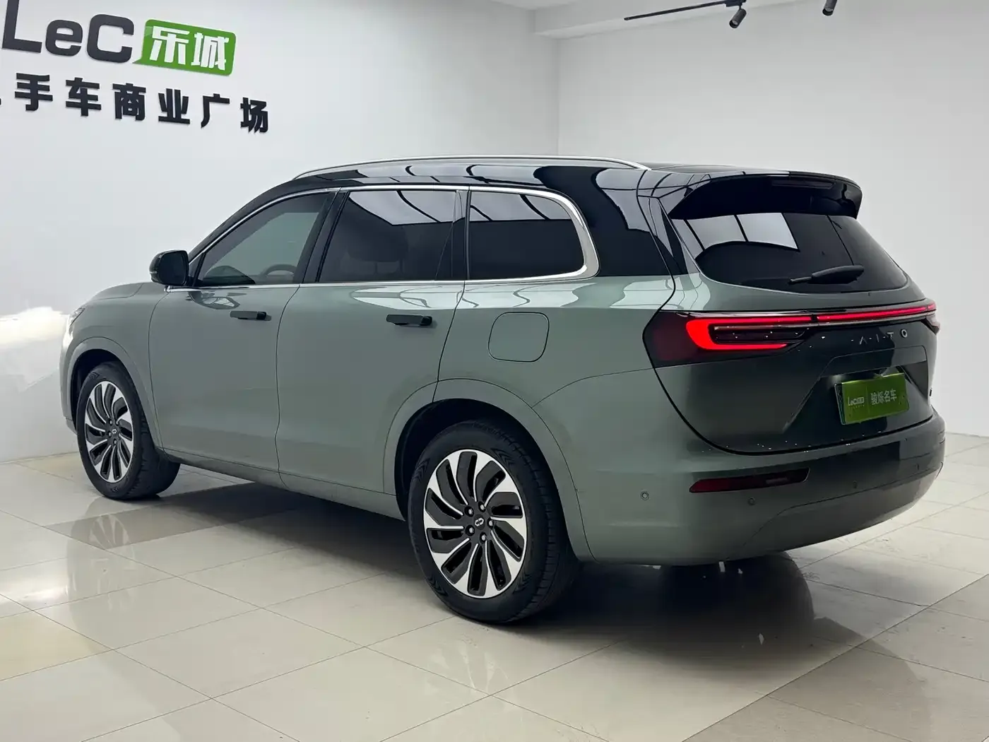 AITO Wenjie AITO M7 1.5T RWD Plus 5-Seater 2023 — фото 19