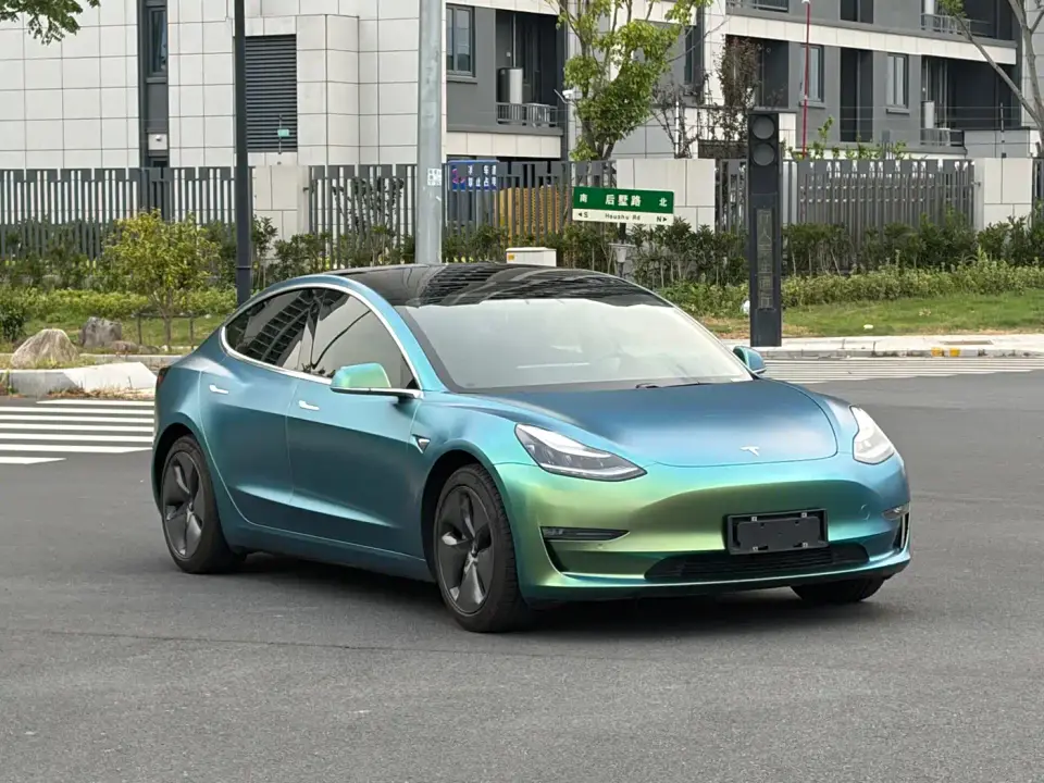 Tesla Model 3 Standard Range Rear-Wheel Drive Upgrade 2020