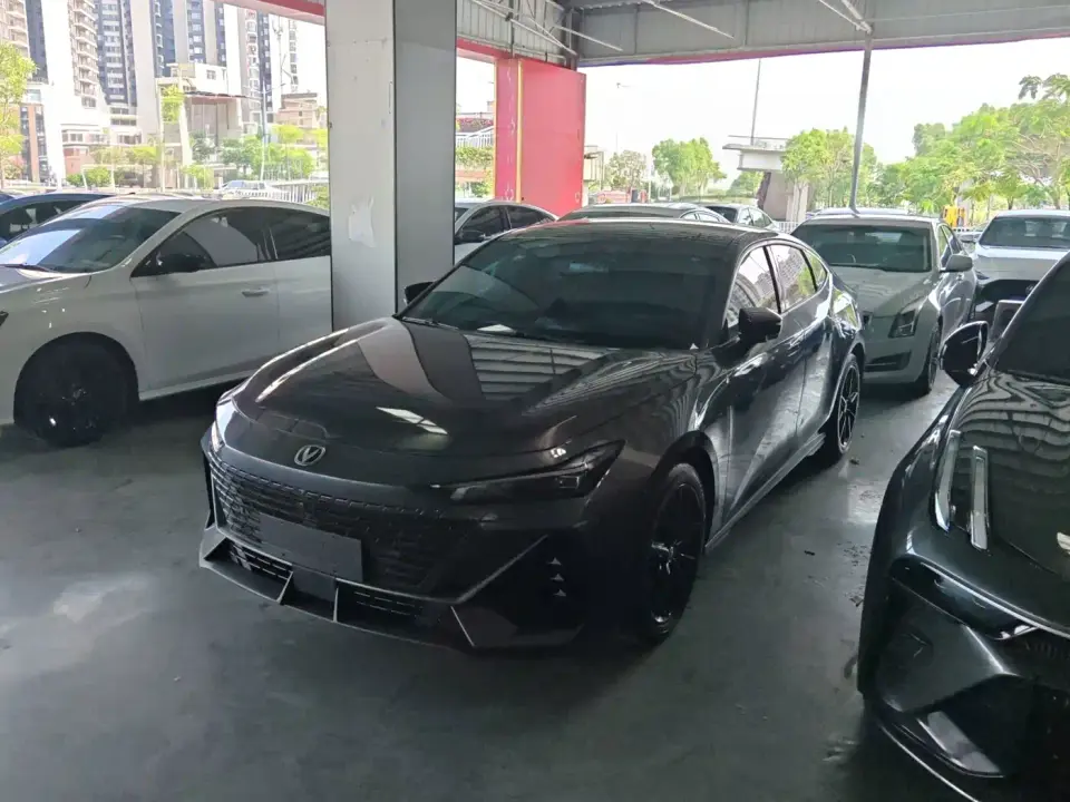 Changan UNI-V 1.5T Premium Model 2022