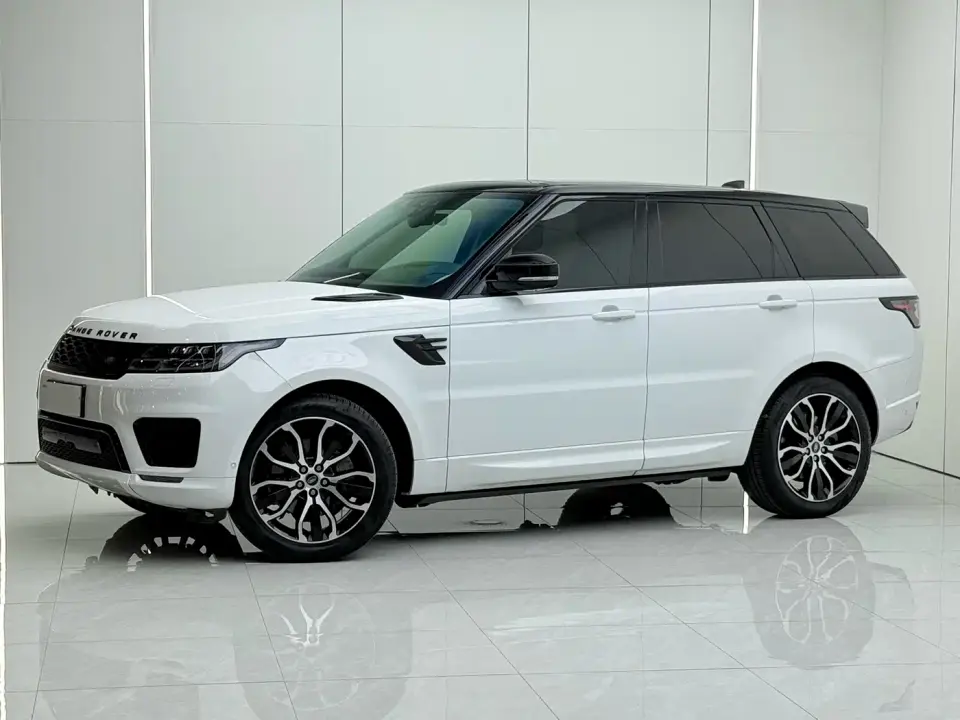 Land Rover Range Rover Sport 3.0 L6 Gloss Black Edition 2021