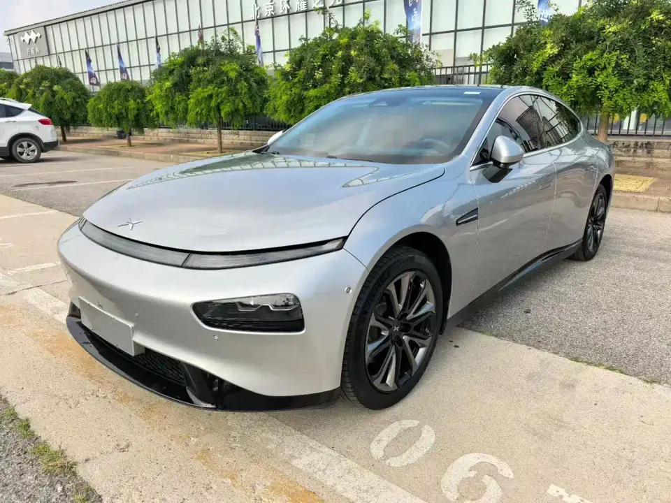 XPeng P7 Model 670E 2020