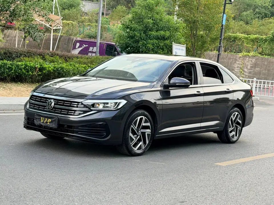 Volkswagen Sagitar 300TSI DSG Surpass Edition 2024
