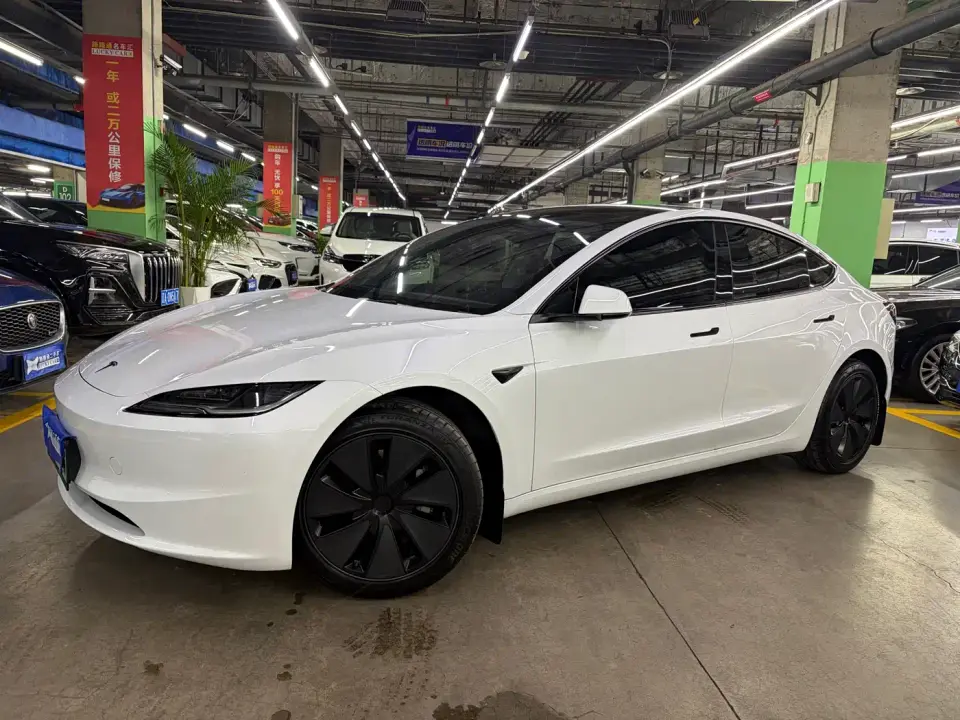 Tesla Model 3 Model Year Facelift Rear-Wheel Drive 2025