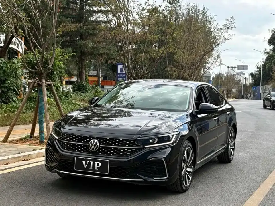 Volkswagen Passat 330TSI Starlight Elite Edition 2022
