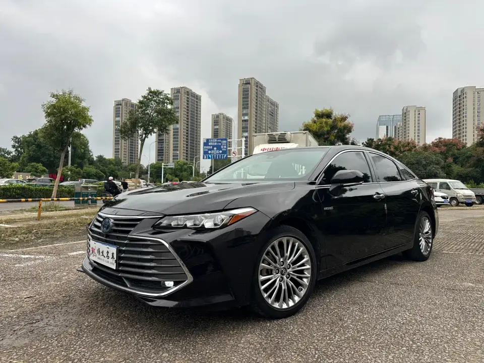 Toyota Avalon Hybrid 2.5L XLE Premium Edition China V 2019