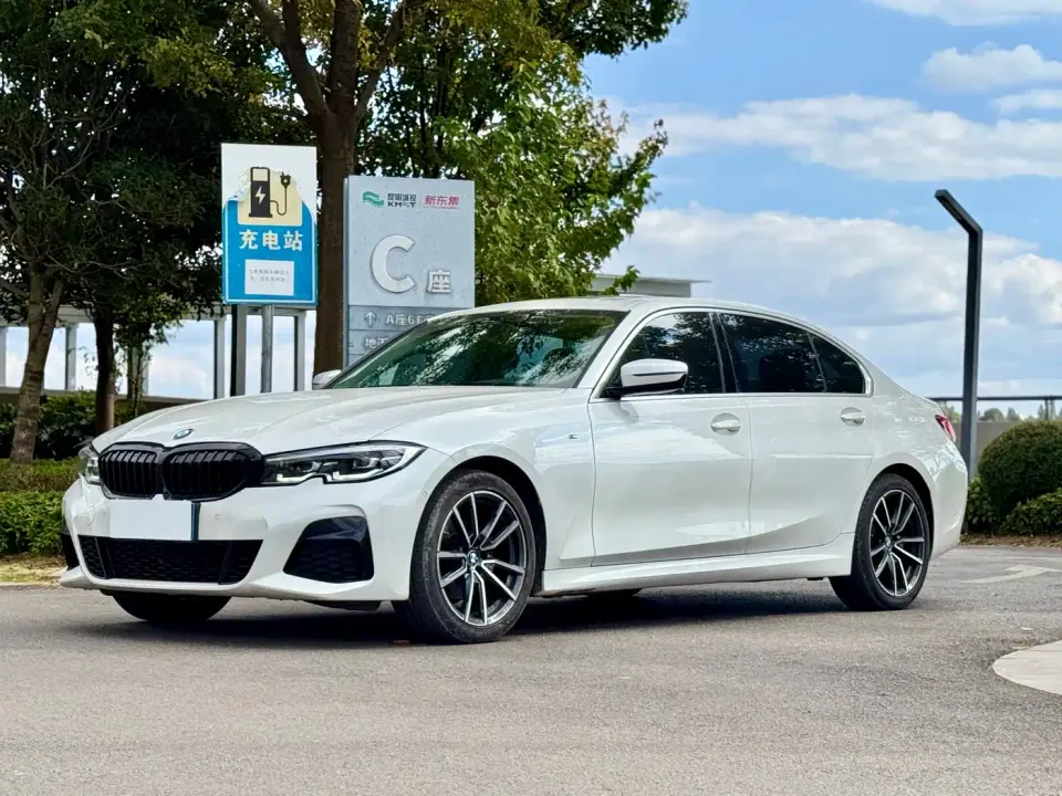 BMW 3 Series 325Li M Sport Package 2020