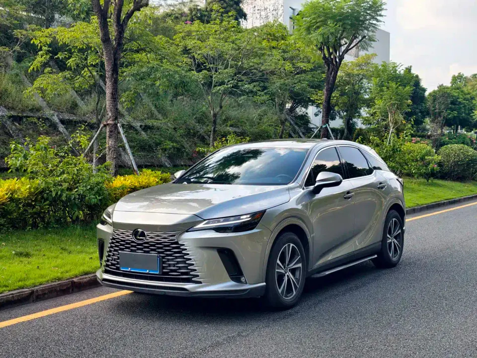 Lexus RX 300 4WD Premium Edition 2025