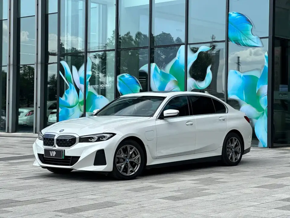 BMW i3 eDrive 35 L 2024