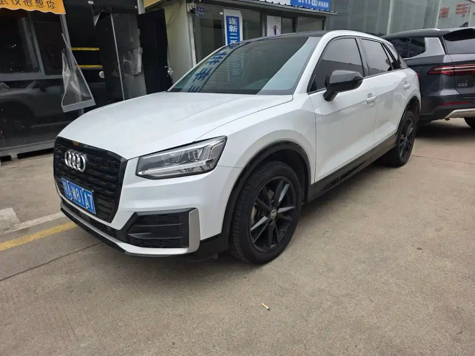 Audi Q2L Model 35 TFSI Fashion Dynamic 2021