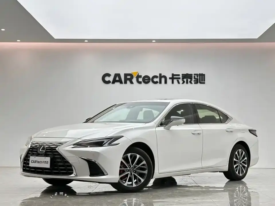 Lexus ES 200 Ultimate Edition 2025