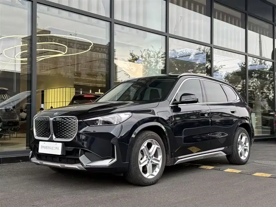 BMW iX1 eDrive25L X Design Package 2025