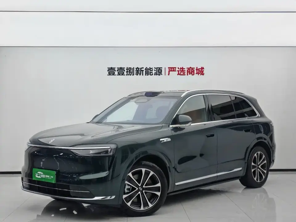 AITO Wenjie AITO M7 Extended Range Base Model 6-Seater 2025