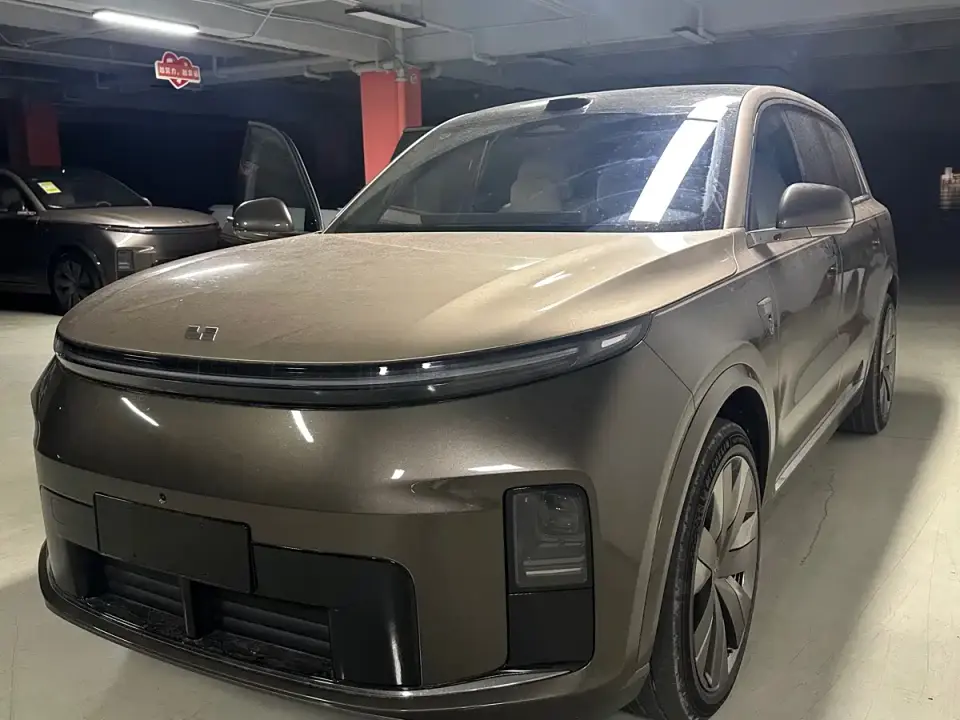 Li Auto Li Xiang L9 Base Model 2026