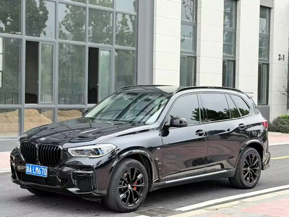 BMW X5 xDrive 30Li Premium M Sport Package 2022