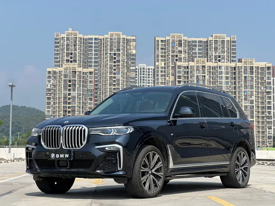 BMW X7 xDrive40i Executive M Sport Package 2021