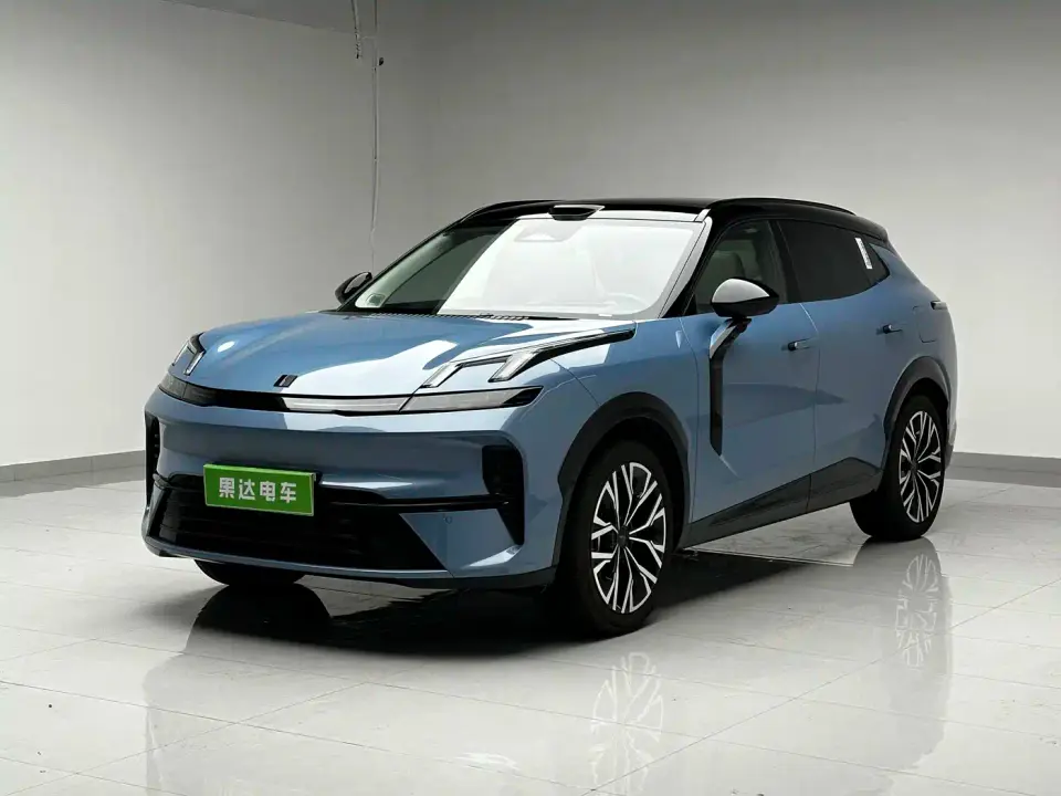 Lynk & Co 08 EM-P Model Base Trim 2025