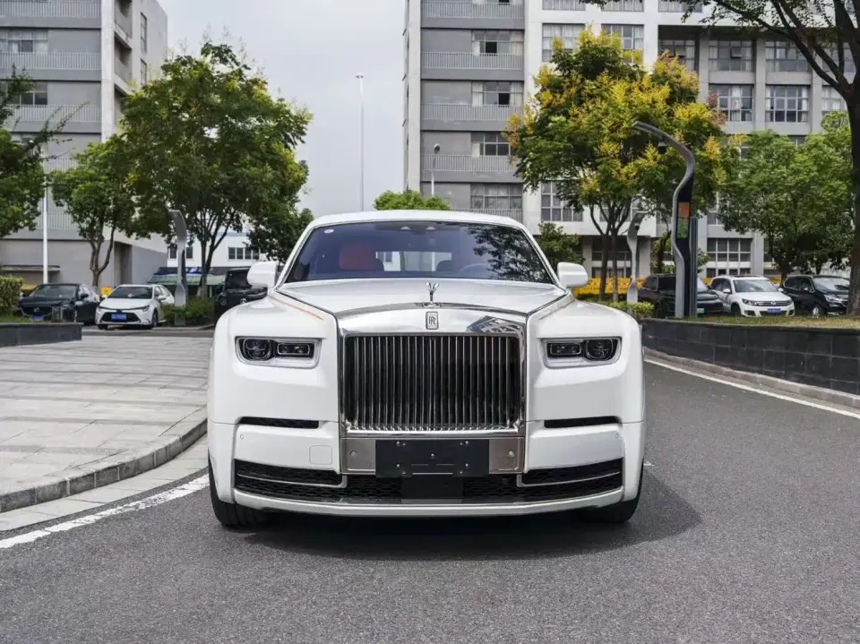 Rolls-Royce Phantom 6.7T Long Wheelbase Version 2022