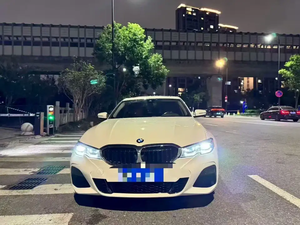 BMW 3 Series 325Li M Sport Package 2022