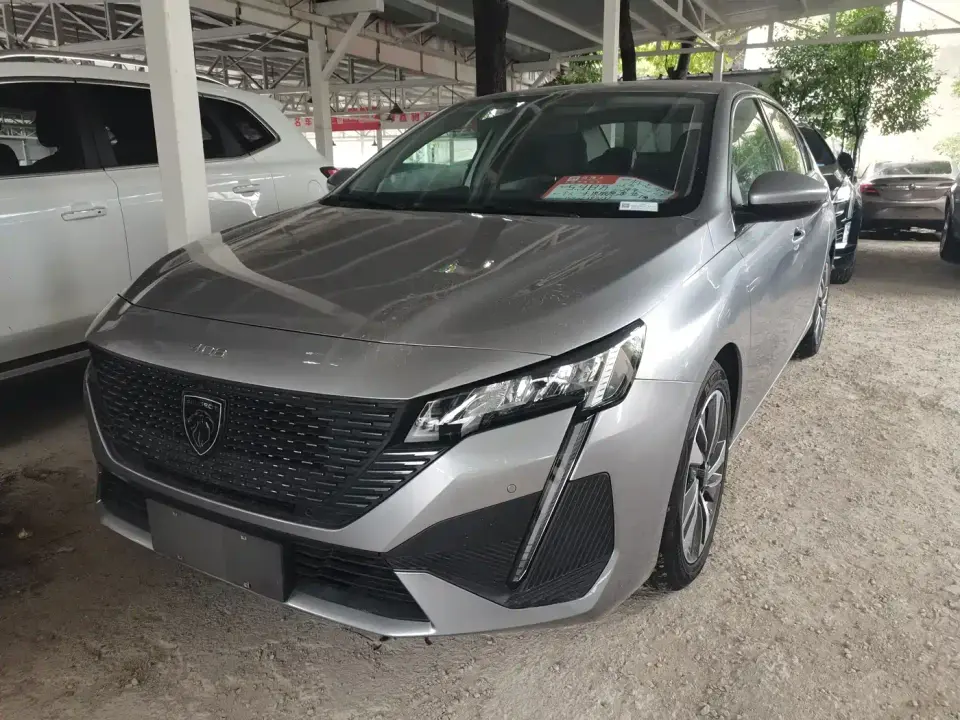 Peugeot 408 1.6T Light Chaser Edition 2024