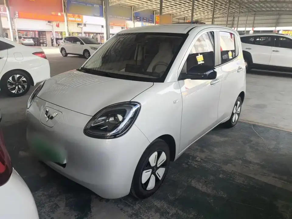 Wuling Motors Hongguang MINIEV 4-Door Premium Edition 2025