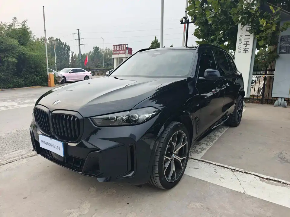 BMW X5 Model xDrive 30Li Exclusive M Sport Blackout Package 2025