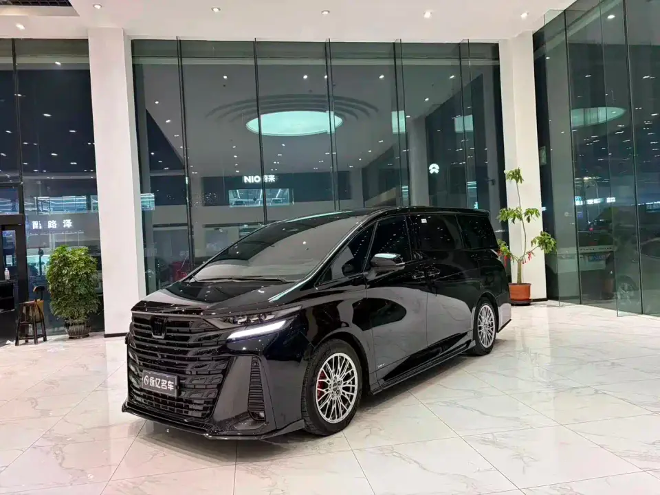 Toyota Vellfire Crown Hybrid 2.5L HV Ultimate 2024