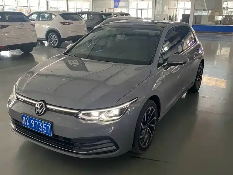 Volkswagen Golf Facelift 200TSI DSG 2023