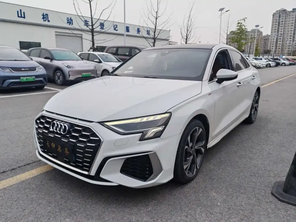 Audi A3 Facelift A3L Limousine 35 TFSI Luxury Sport 2024