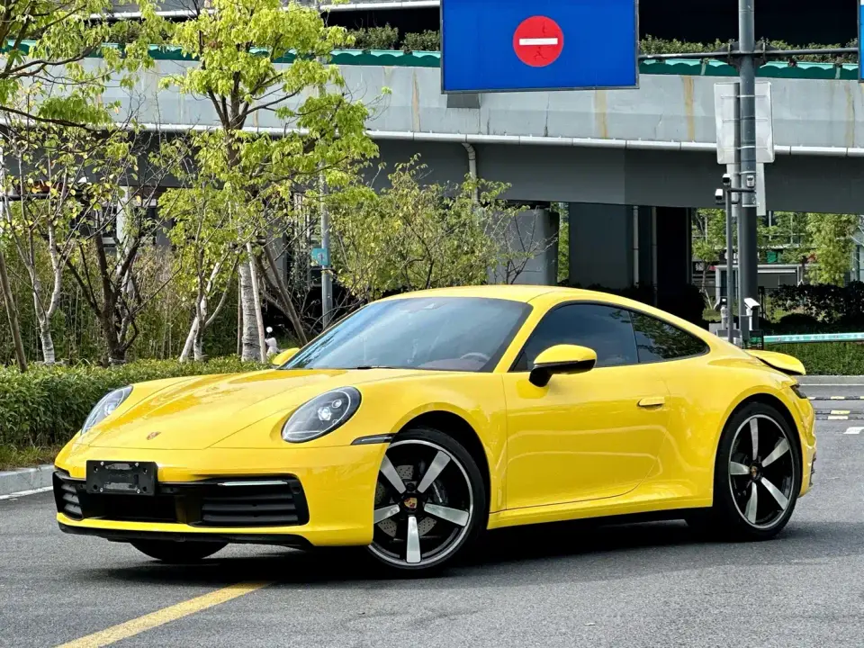 Porsche 911 Carrera 4 3.0T 2023