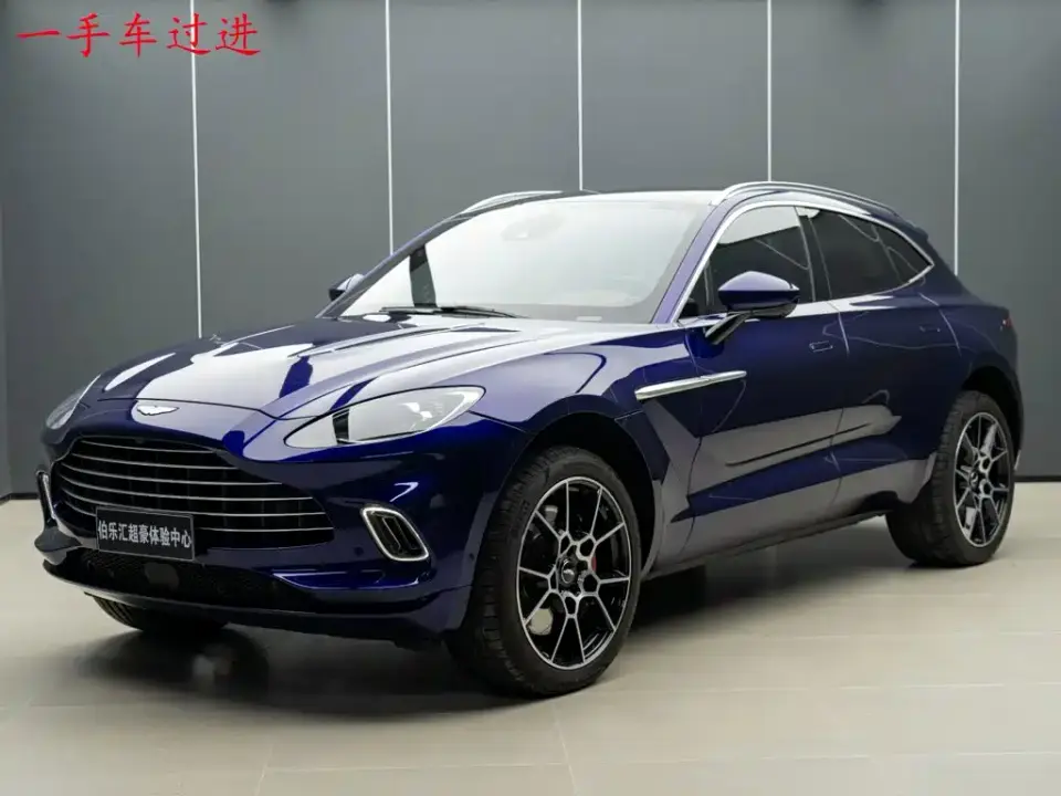Aston Martin DBX 3.0T STRAIGHT-SIX 2023