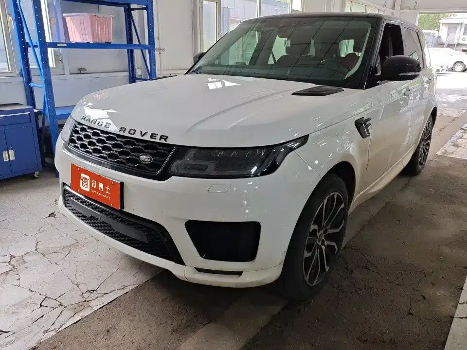 Land Rover Range Rover Sport 3.0 L6 Gloss Black Edition 2021