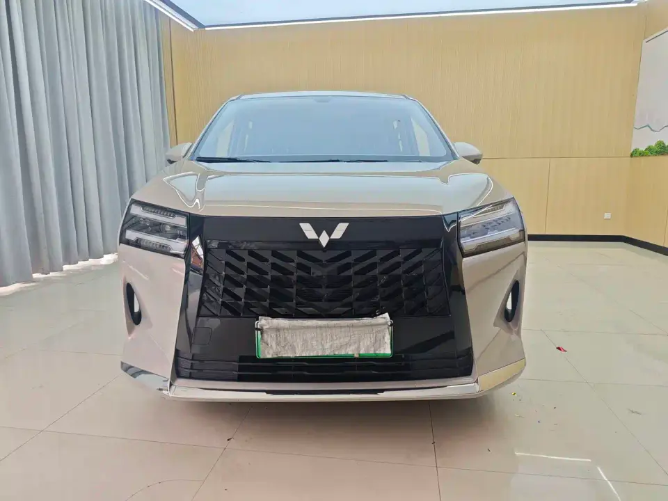 Wuling Motors Xingguang 730 New Energy Model Plug-in Hybrid Base Version 2026